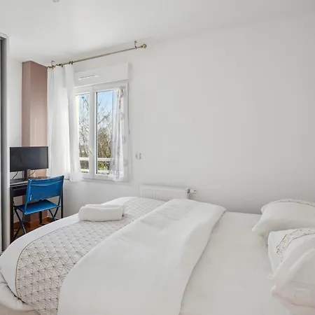 Chic Friendly And Spacious House * Villejust