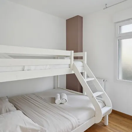 Chic Friendly And Spacious House *