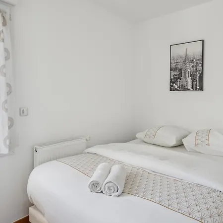 Lägenhet Chic Friendly And Spacious House Villejust