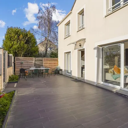 Chic Friendly And Spacious House * Villejust